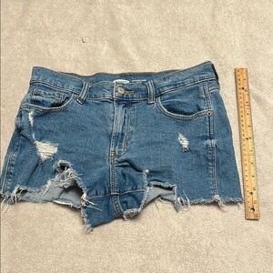 Old Navy Distressed Blue Denim Boyfriend Shorts; size 4